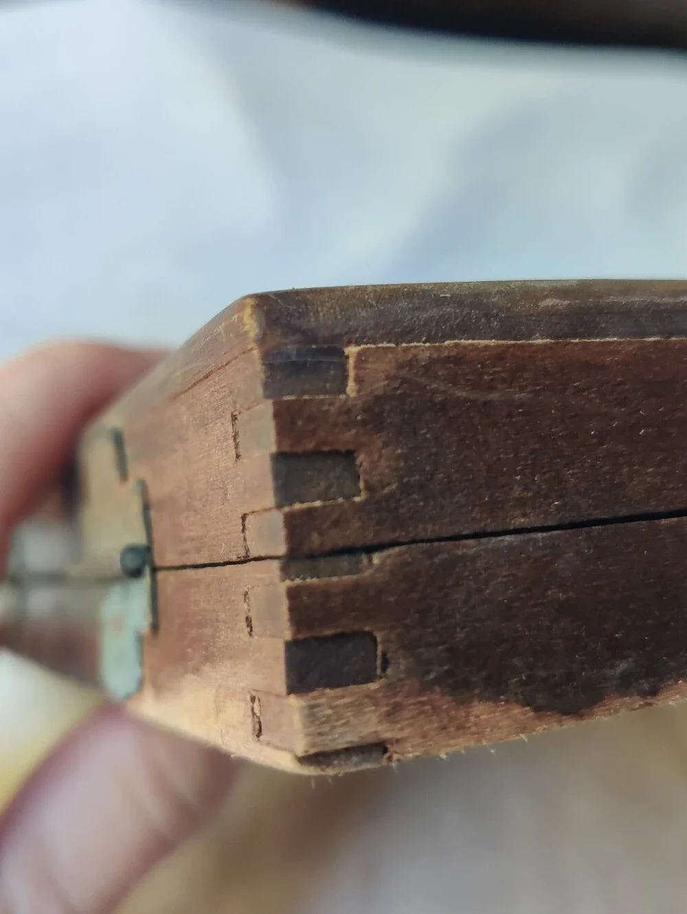 Antique Willson's Gummed Paper Letters Table & Ticket Co Dovetailed Wood Box